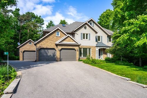3 Pods Lane, Oro Medonte, ON, L0L2L0 | Card Image
