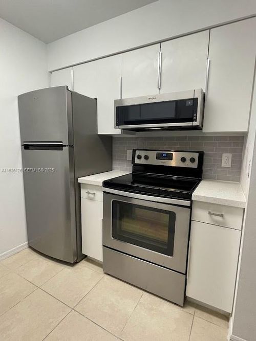 apt-305-430 S Park Rd, Hollywood, FL, 33021-8734 | Card Image