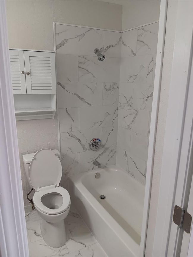 APT-50 - 3300 Pebblebrook Dr, House attached with 1 bedrooms, 1 bathrooms and null parking in Seabrook TX | Image 4
