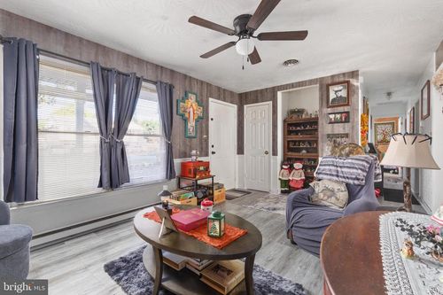 63 Declaration Dr, INWOOD, WV, 25428-3700 | Card Image