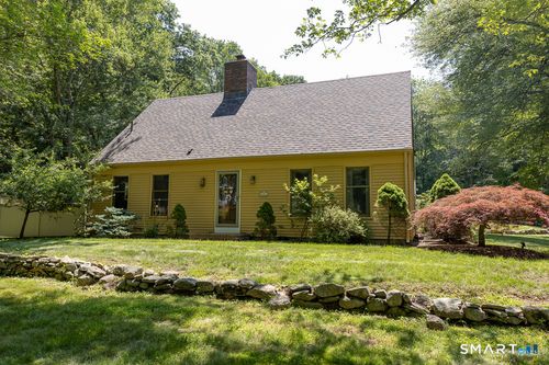 2 Pheasant Hill Ln, Old Saybrook, CT, 06475-1133 | Card Image