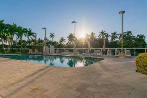 apt-705-9800 W Bay Harbor Dr, Bay Harbor Islands, FL, 33154-1568 | Card Image