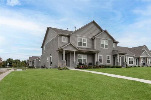 16997 W 164th Ter, Olathe, KS, 66062-7852 | Card Image