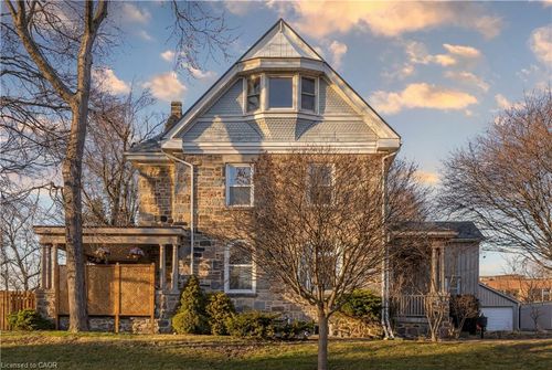 54 Bruce St, Cambridge, ON, N1R2E3 | Card Image