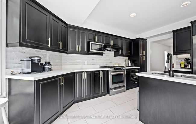 6 Nipigon Crt, House other with 4 bedrooms, 3 bathrooms and 4 parking in Brampton ON | Image 8