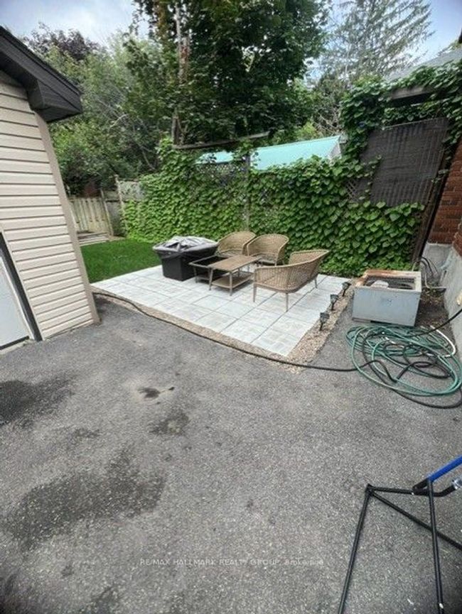 298A Woodroffe Avenue, House attached with 3 bedrooms, 2 bathrooms and 3 parking in Woodroffe ON | Image 24