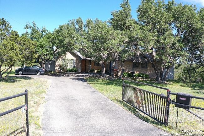 354 Thoroughbred Ln, House other with 3 bedrooms, 3 bathrooms and null parking in Spring Branch TX | Image 17