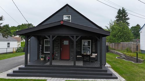 4 Trueworthy Ave, Augusta, ME, 04330-3942 | Card Image