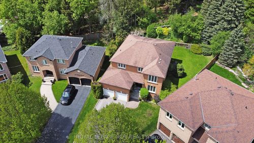 34 Cady Crt, Aurora, ON, L4G6S1 | Card Image