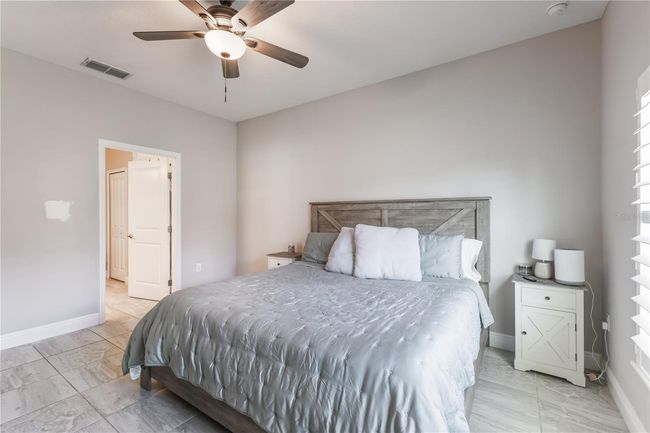 112 Red Maple Burl Cir, House other with 4 bedrooms, 2 bathrooms and null parking in Debary FL | Image 8