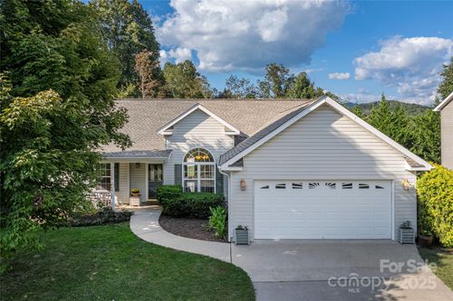 20 Ridgeland Ln, Asheville, NC, 28805-0001 | Card Image