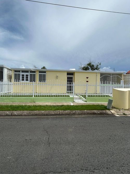 Via 58 Urb. Villa Fontana, Carolina, PR, 00983 | Card Image