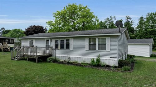 41 Sunset Ln, Arcade, NY, 14009-9422 | Card Image