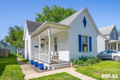 1214 Caroline Street, House other with 2 bedrooms, 1 bathrooms and null parking in Pekin IL | Image 2