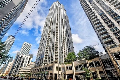 202-763 Bay St, Toronto, ON, M5G2R3 | Card Image