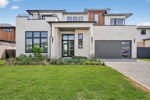 10105 Milky Way Dr, Austin, TX, 78730-1548 | Card Image