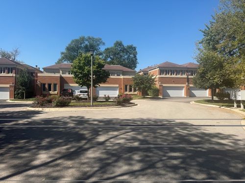152 Finstad Dr, Libertyville, IL, 60048-1300 | Card Image