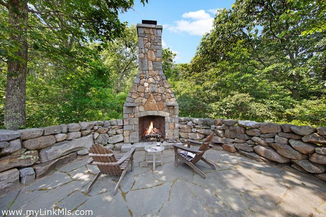 100 Gosnolds Way, House other with 4 bedrooms, 3 bathrooms and null parking in Chilmark MA | Image 16