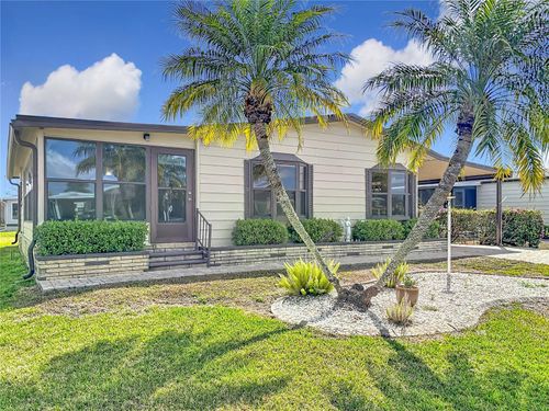 556 Madero, North Port, FL, 34287-2562 | Card Image