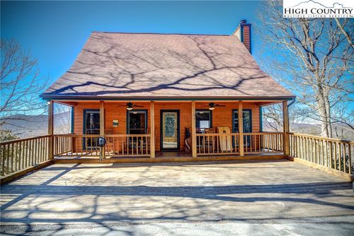 151 Locust Ln, Blowing Rock, NC, 28605-8902 | Card Image