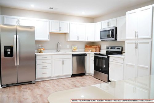 207 Woodlawn St, Walterboro, SC, 29488-3645 | Card Image