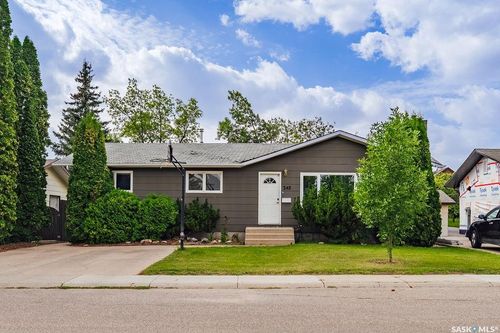 243 Roborecki Cres, Saskatoon, SK, S7K5L1 | Card Image