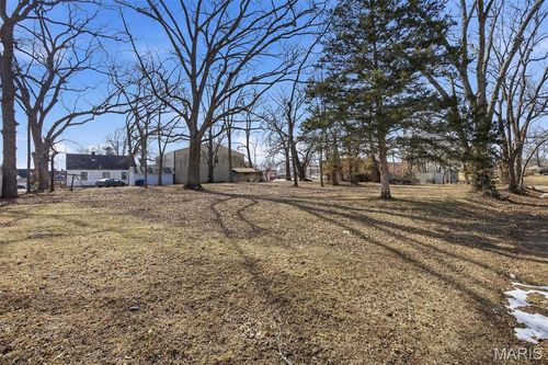 212 W 1st Street, Trenton, IL, 62293 | Card Image