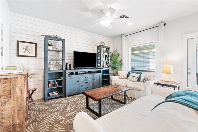 APT-11D - 247 W Roberts Ave, Condo with 3 bedrooms, 4 bathrooms and null parking in Port Aransas TX | Image 9