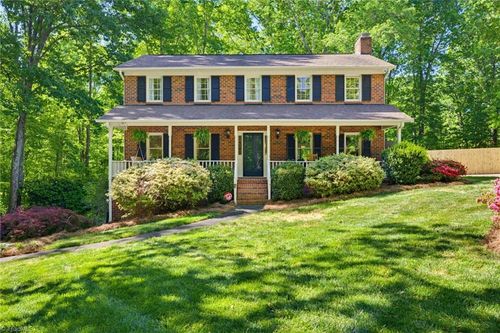 240 Lilac Dr, Kernersville, NC, 27284-9072 | Card Image