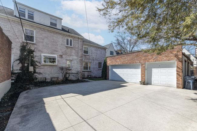 43 Cranford Ln, Condo with 4 bedrooms, 3 bathrooms and null parking in Grosse Pointe MI | Image 9