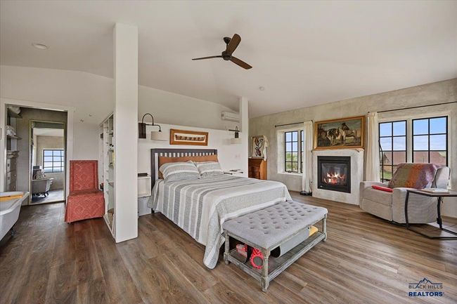11077 Ridge Rd, House other with 1 bedrooms, 2 bathrooms and null parking in Belle Fourche SD | Image 15