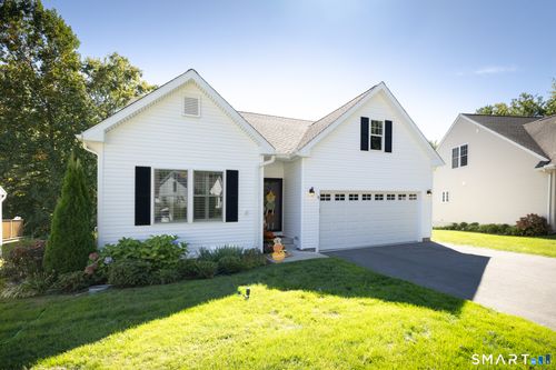 11-286 Beth Ln, Waterbury, CT, 06705-2548 | Card Image