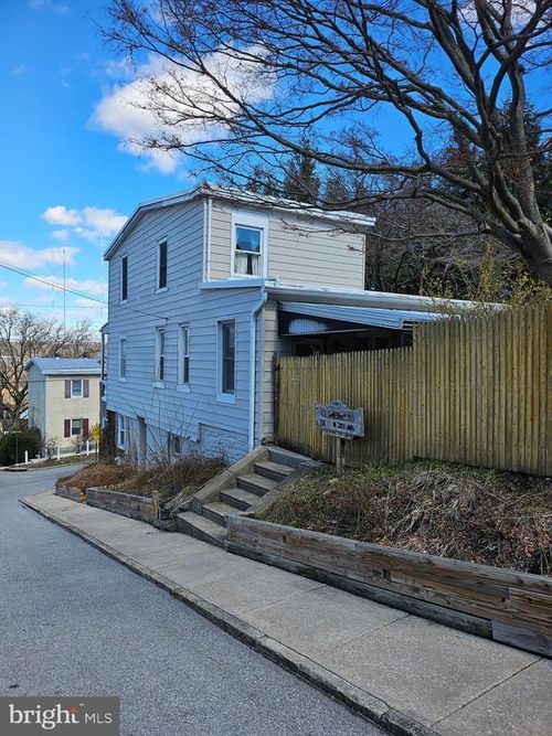 138 Ebenezer Ave, BALA CYNWYD, PA, 19004-1800 | Card Image