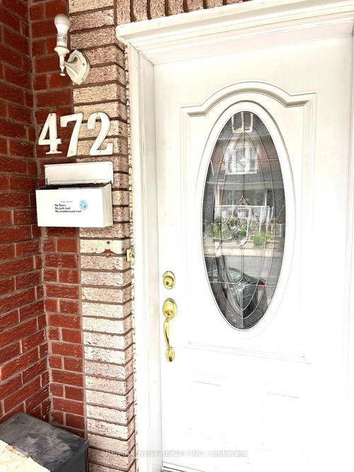 472 Symington Ave, Toronto, ON, M6N2W5 | Card Image