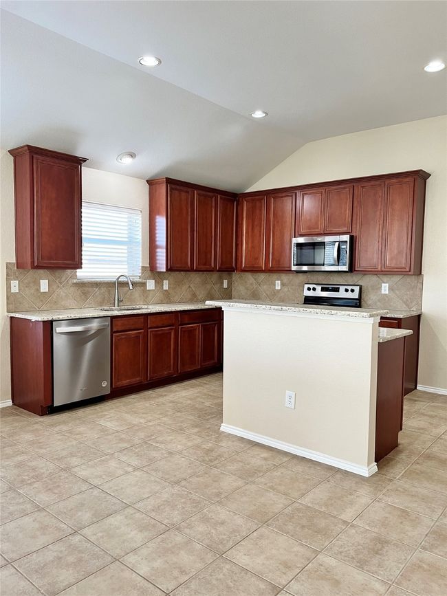 10409 Nelson Dr, House other with 3 bedrooms, 2 bathrooms and null parking in Benbrook TX | Image 6