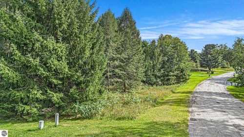 2952 Old Farm Lane, Traverse City, MI, 49685 | Card Image