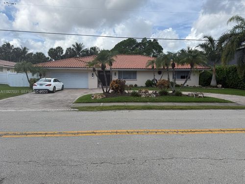 713 Diplomat Pkwy, Hallandale Beach, FL, 33009-3713 | Card Image