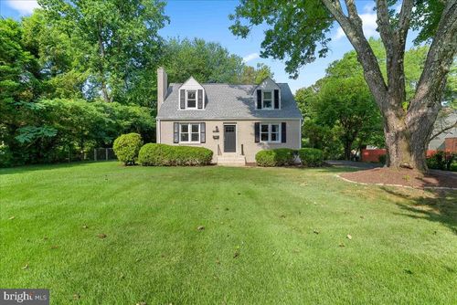 3318 Holloman Rd, FALLS CHURCH, VA, 22042-4112 | Card Image