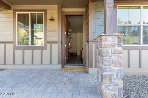 2465 W Clement Cir, Flagstaff, AZ, 86001-0780 | Card Image