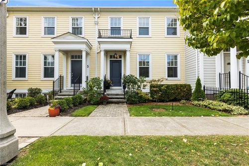 3 Blackbird St, Niagara on the Lake, ON, L0S1J0 | Card Image