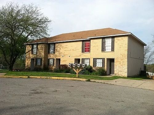 3834-3832 Coates Cir, Benbrook, TX, 76116-7760 | Card Image