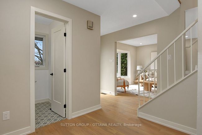 1633 Bottriell Way, House other with 5 bedrooms, 3 bathrooms and 4 parking in Orléans ON | Image 5