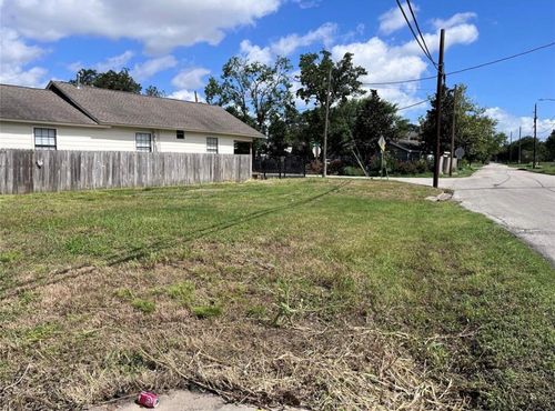 809 W Hedrick St, Houston, TX, 77011 | Card Image