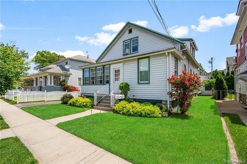 1-218 Second Ave, Pelham, NY, 10803-1422 | Card Image