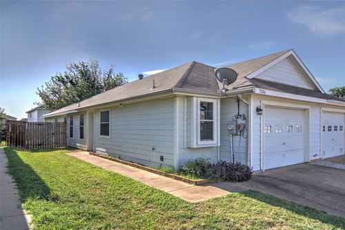 5206 Mountain Spring Trl, Fort Worth, TX, 76123-2885 | Card Image