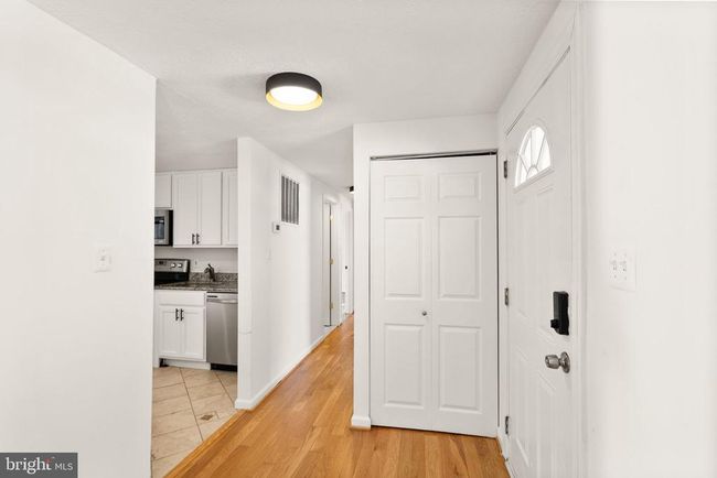2280 Cocquina Dr, House other with 5 bedrooms, 2 bathrooms and null parking in RESTON VA | Image 11