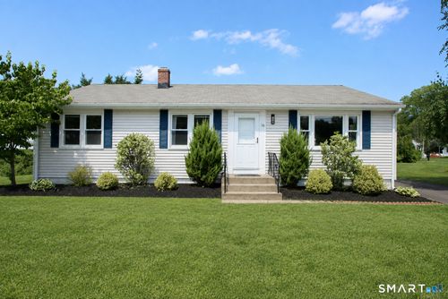 28 E Clover Cir, Hamden, CT, 06514-2702 | Card Image