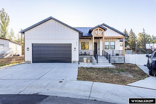 1820 Collins St, Rock Springs, WY, 82901-6661 | Card Image
