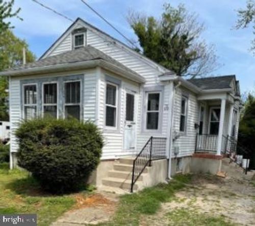 18 Main St, PENNSVILLE, NJ, 08070-2014 | Card Image