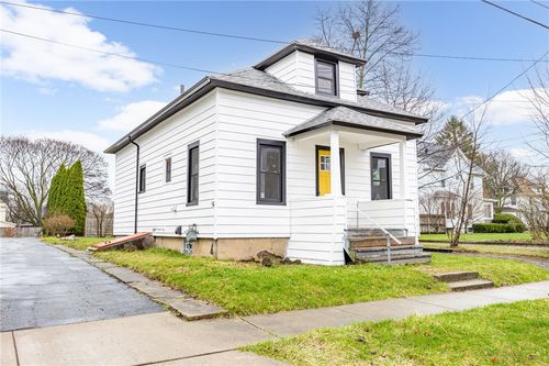 9 Universal Ave, Geneva, NY, 14456-2236 | Card Image